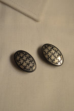 Load image into Gallery viewer, Bidri Cufflinks with Silver Inlay - Oval