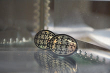 Load image into Gallery viewer, Bidri Cufflinks with Silver Inlay - Oval