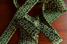 Load image into Gallery viewer, Mashru Necktie in Bottle Green

