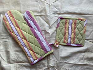 Mitten with Pot Holder in Pink Stripes